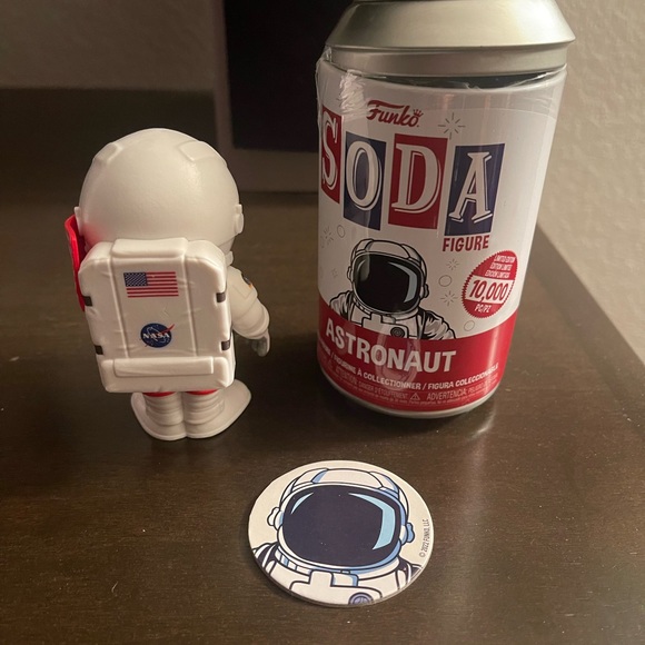 Funko Soda NASA Astronaut - Picture 3 of 6